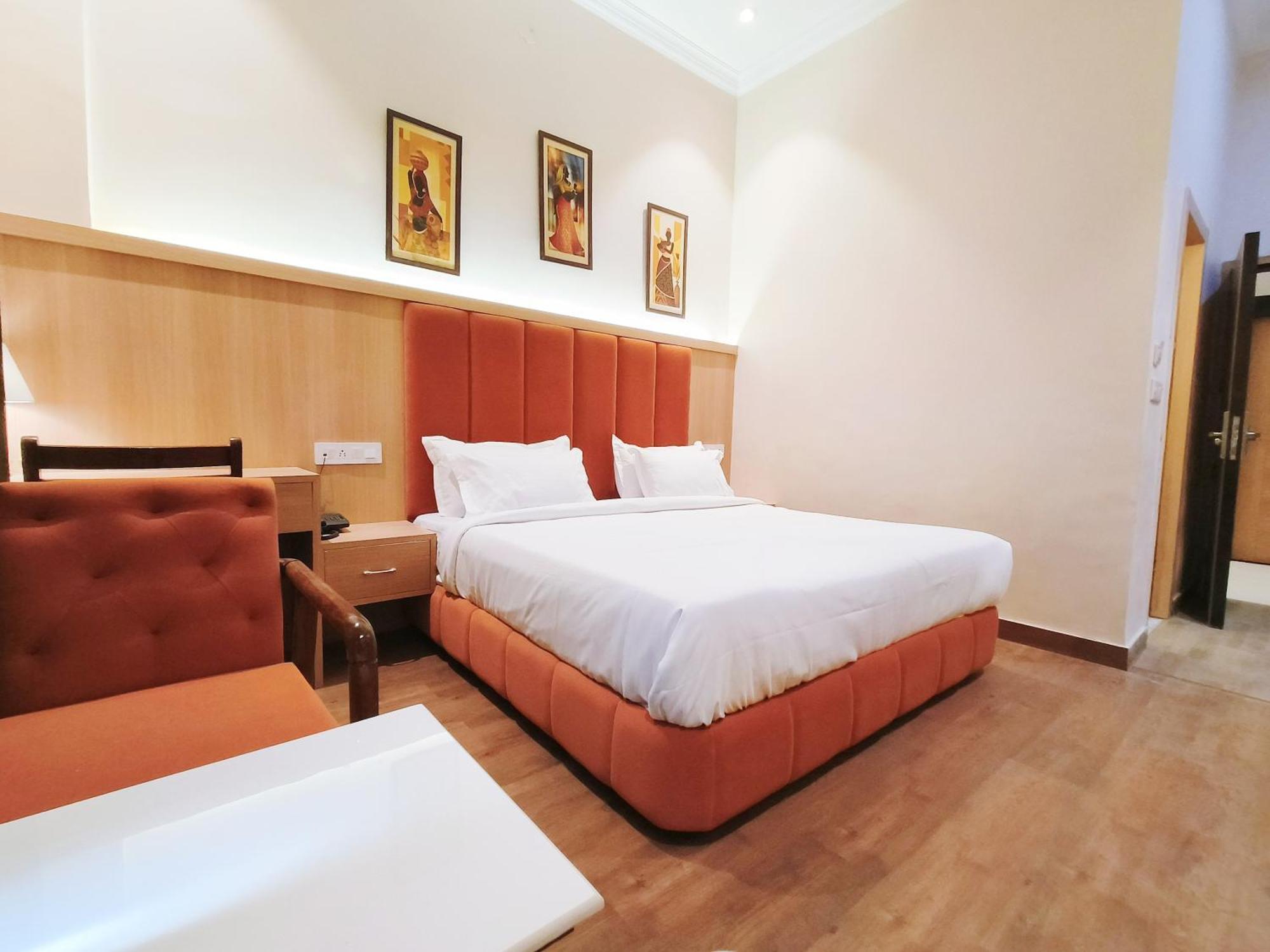 Hotel Ricky By Sahibs Group Амритсар Екстериор снимка