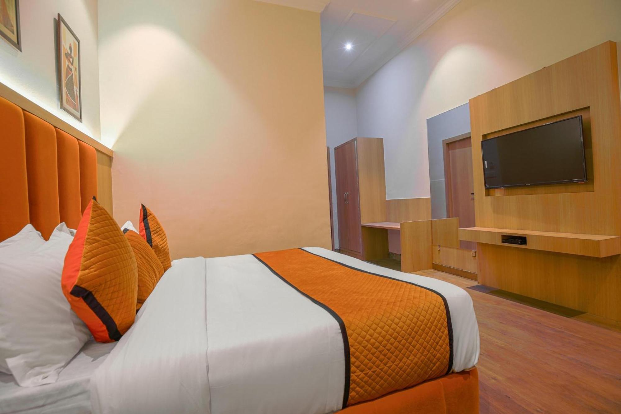 Hotel Ricky By Sahibs Group Амритсар Екстериор снимка