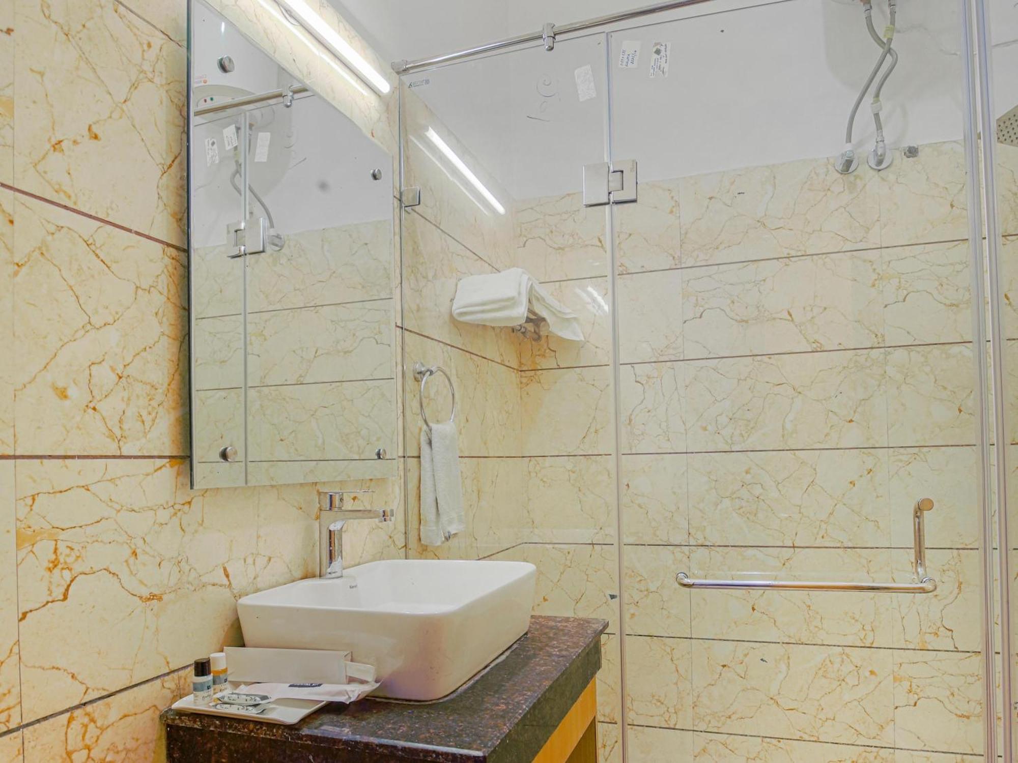 Hotel Ricky By Sahibs Group Амритсар Екстериор снимка
